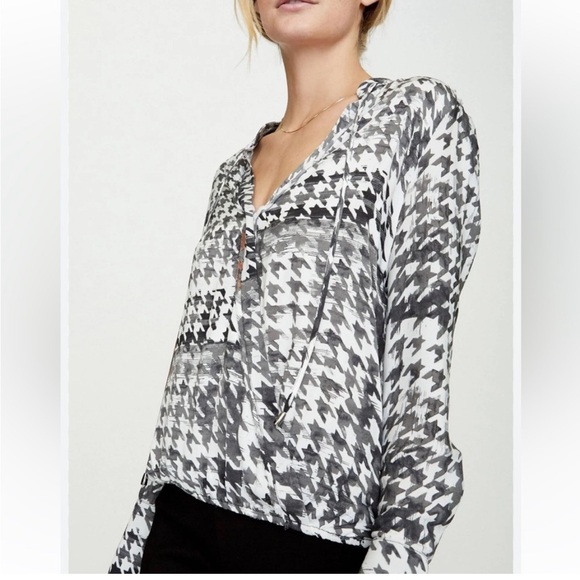 BROCHU WALKER - Mayes Wrap Top Houndstooth - Picture 1 of 9